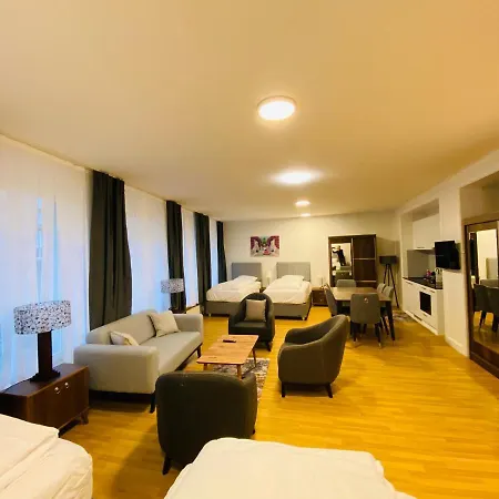 Hotel Akomo *