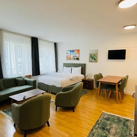 Akomo Hotel Berna