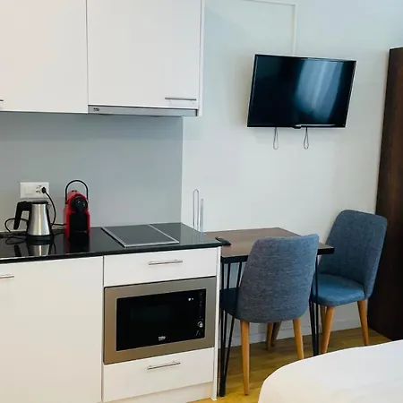 Akomo Hotel Berna
