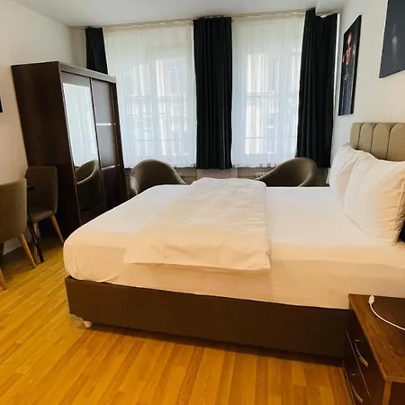 Akomo Hotel