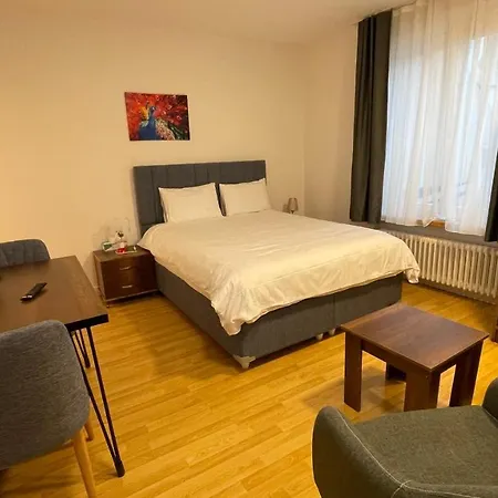 Akomo Hotel *