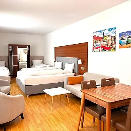 Hotel Akomo *