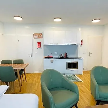 Akomo Hotel
