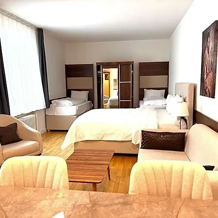 Hotel Akomo *