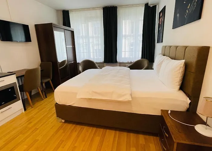 Akomo Hotel