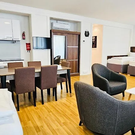 Akomo Otel *