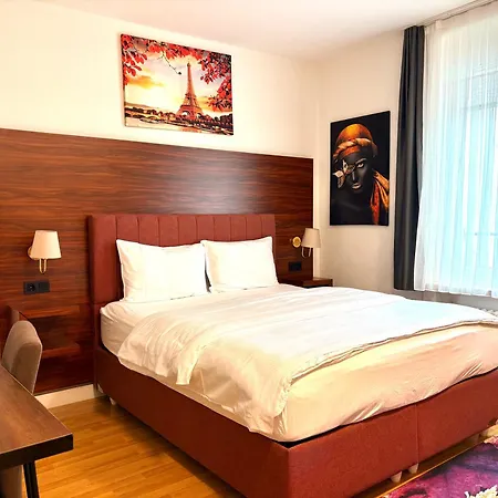 Hotel Akomo